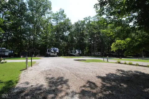 Seasonal RV Site with Lakefront Access