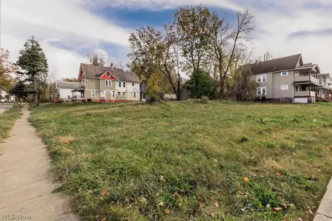 Vacant Commercial Lot