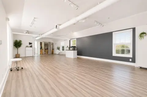 Turnkey Retail Condominium Suite