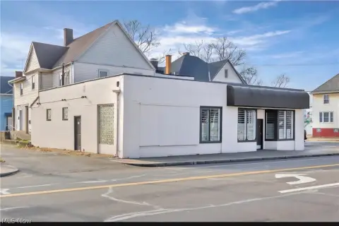 Mixed-Use Storefront With Apartments