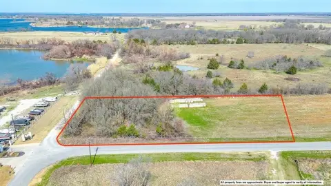 Kerens Land Near the Lake