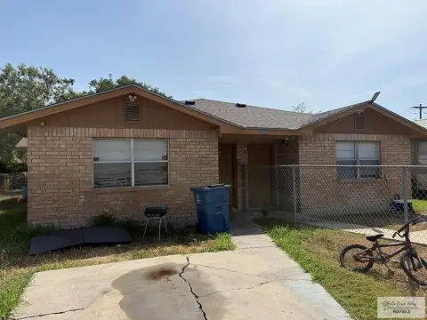 Duplex With Separate Utilities