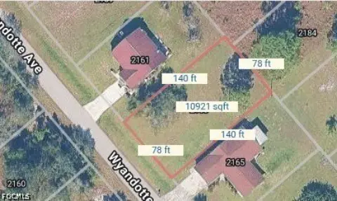 Residential Lot in Alva, FL