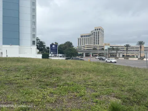 Beachfront Commercial Land in Biloxi
