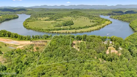 Knoxville Lakefront Property with Views