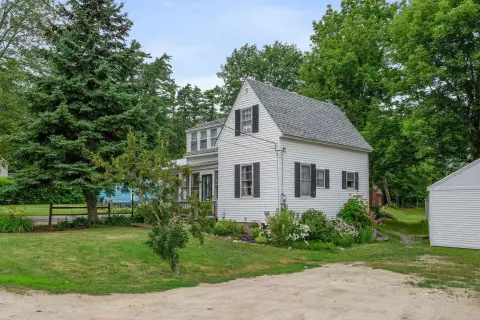 Cape with Office and Workshop