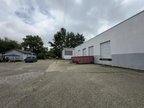 Manufacturing Property with Warehouse