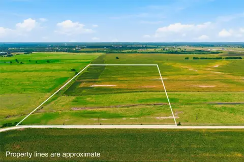Unimproved Gently Rolling Pasture Tract