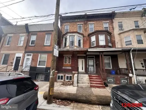 Spacious Multi-Unit Rowhome Opportunity