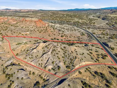 9.88 Acres in Abiquiu, NM