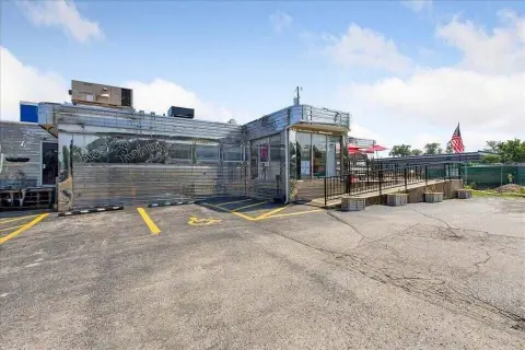 Turnkey Restaurant Opportunity in Urbana