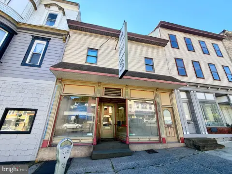 Office and Apartment Mixed-Use Property