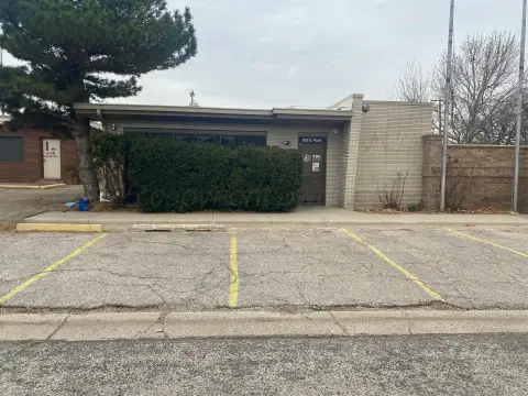 Standalone Office Building Near Downtown