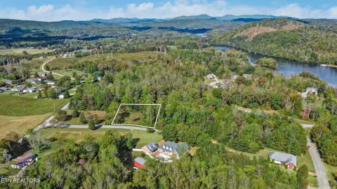Harriman, TN Waterfront Land