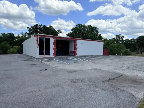 Retail Opportunity on Hwy 41