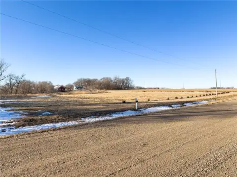 Minnesota Lakeshore Acreage with Development Potential