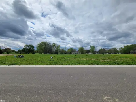 Buildable Homesite in Golf Community
