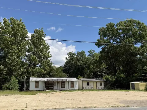 Automotive Property with Two Buildings
