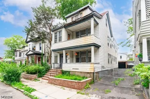 Duplex with Two Separate Three-Bed Units