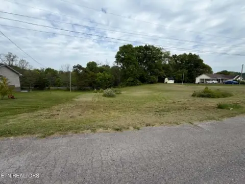Residential Land in New Tazewell