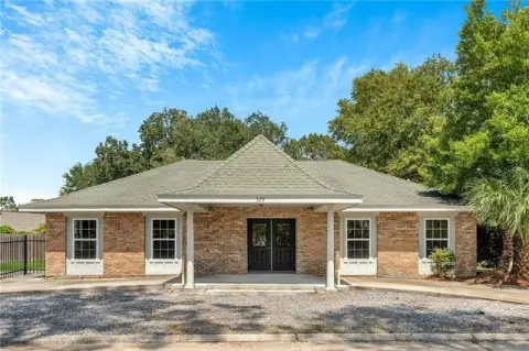 Renovated Mixed-Use Property