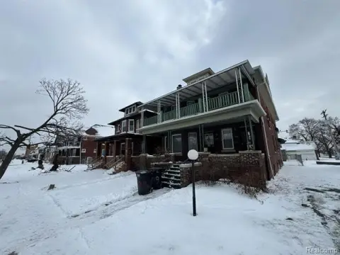 Detroit Triplex with Renovation Potential