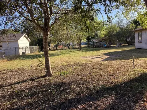 Residential Lot in Alice, TX