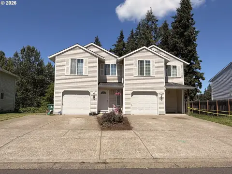Remodeled Duplex in Hubbard, Oregon