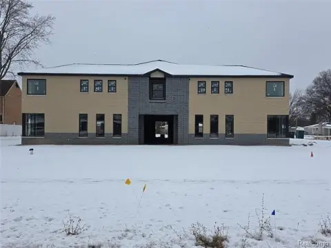 Dearborn Heights Commercial Space Available