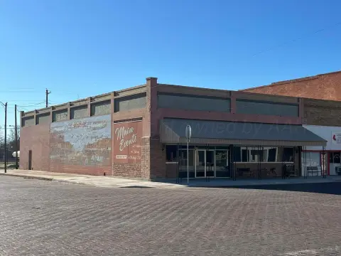 Downtown Commercial Building in Childress