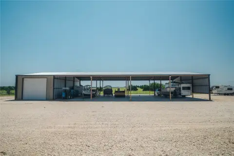 RV and Boat Storage with Barndominium