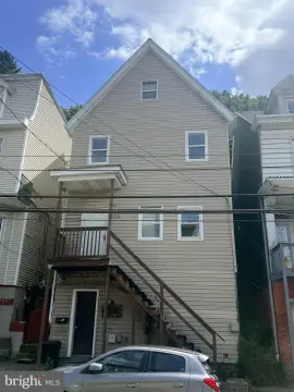 Two-Unit Duplex with Storage