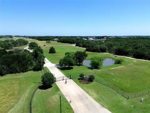 Land with Runway Access