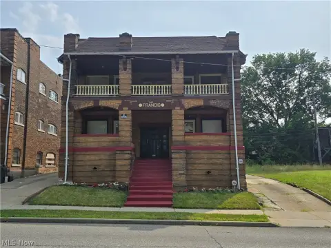 5-Unit Apartment Building
