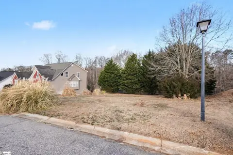 Residential Lot in Brook Ridge