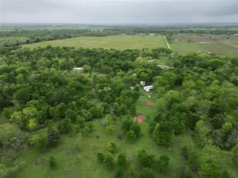 Spacious Land Near Corsicana, TX