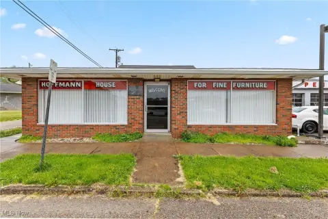 Mixed-Use Building in Shadyside, OH