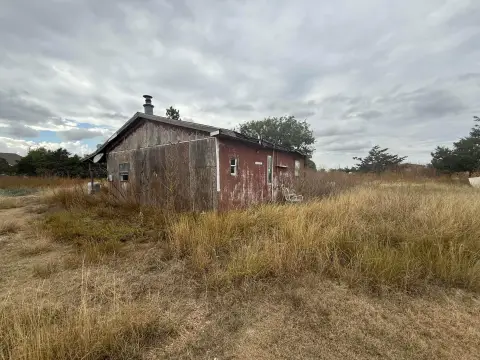 Unrestricted Land with Fixer-Upper House