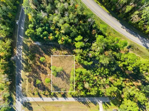 Residential Land in Wewahitchka, FL