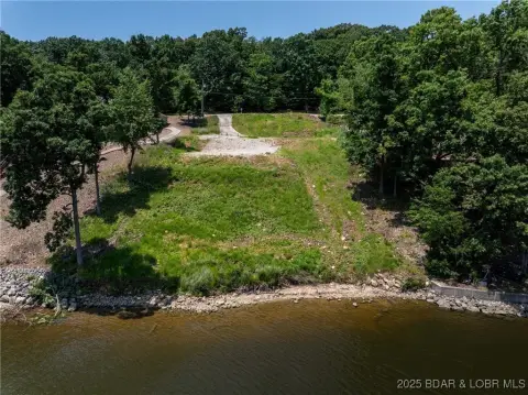 Lake Ozark Buildable Waterfront Lot