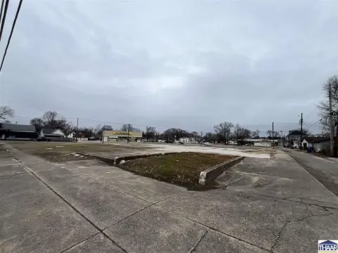 Commercial Land on Lafayette Avenue