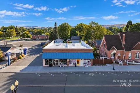 Retail Building with Loading Bay