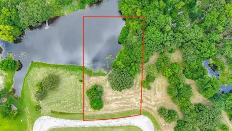 Corsicana Acre Lot with Pond