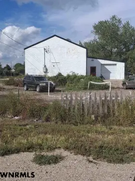 Automotive Repair Shop with Apartment