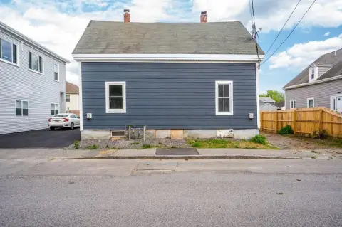 Updated Duplex in Coastal Neighborhood