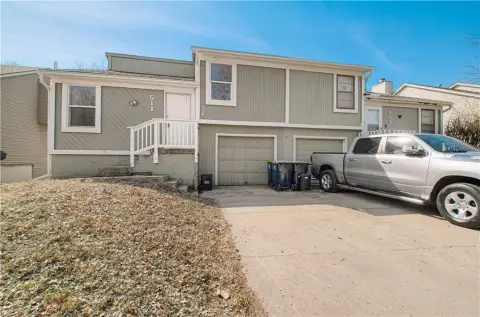 Colonial Duplex in Kansas City