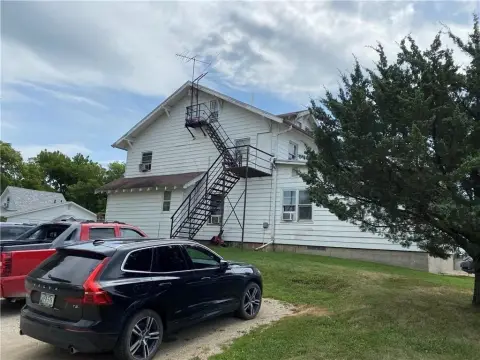 Seven-Unit Apartment Building with Laundry