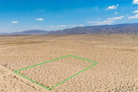 Expansive Desert Heights Land Parcel
