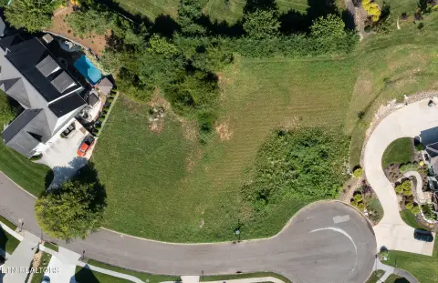 Custom Home Lot in Cul-de-Sac