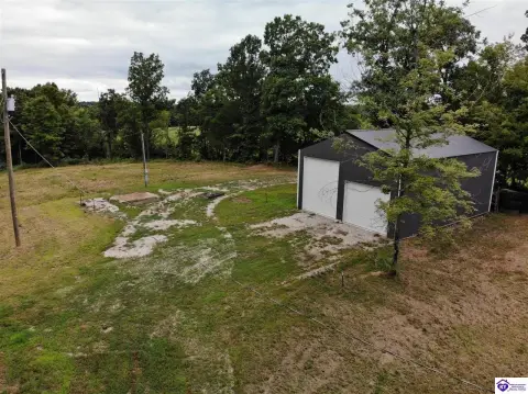 Land with Equipment Shop